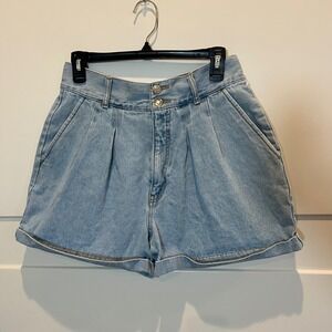 Forever 21 Light Wash Denim Pleated High Waisted Shorts Size 29 Mom Jean Y2K